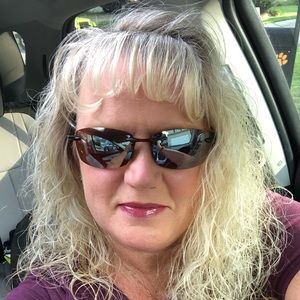 Meet your Posher, Donna kay